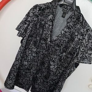 Short sleeve, collar top